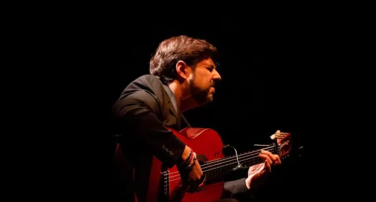 Manuel Valencia: Las Tres Orillas